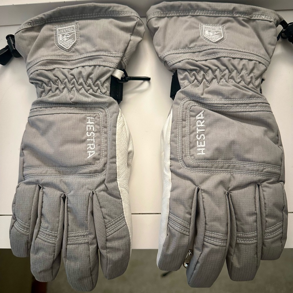 Women’s Hestra size 8 ski gloves